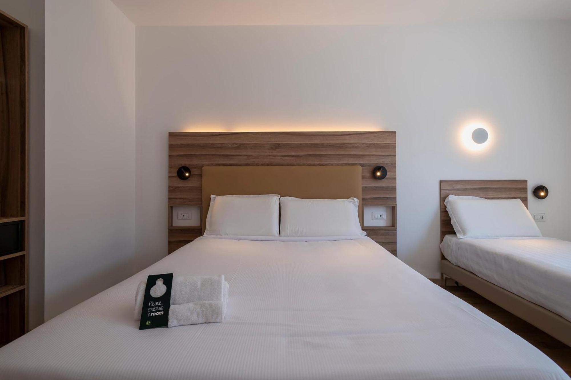 B&B Hotel ساساري المظهر الخارجي الصورة