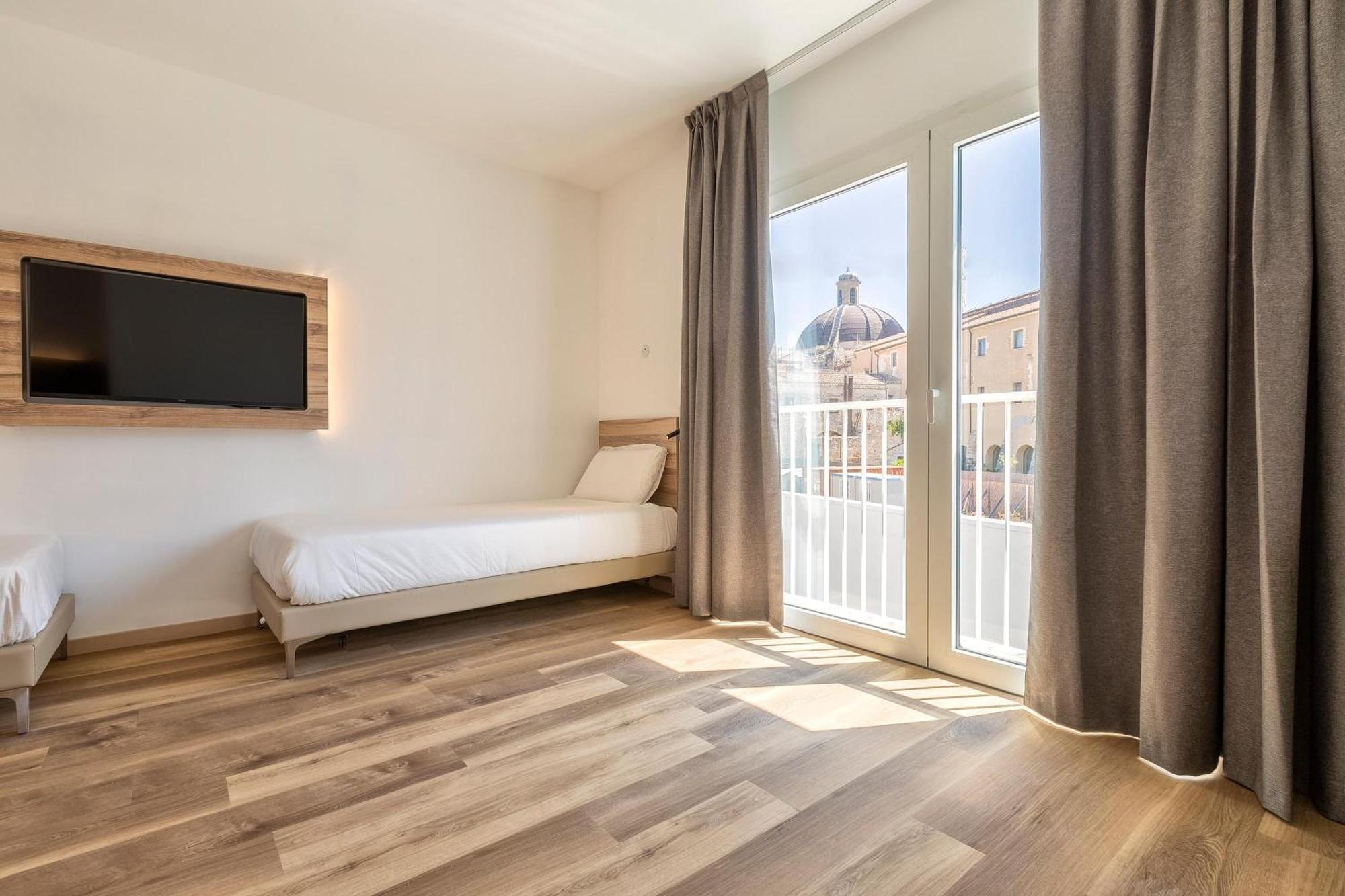 B&B Hotel ساساري المظهر الخارجي الصورة