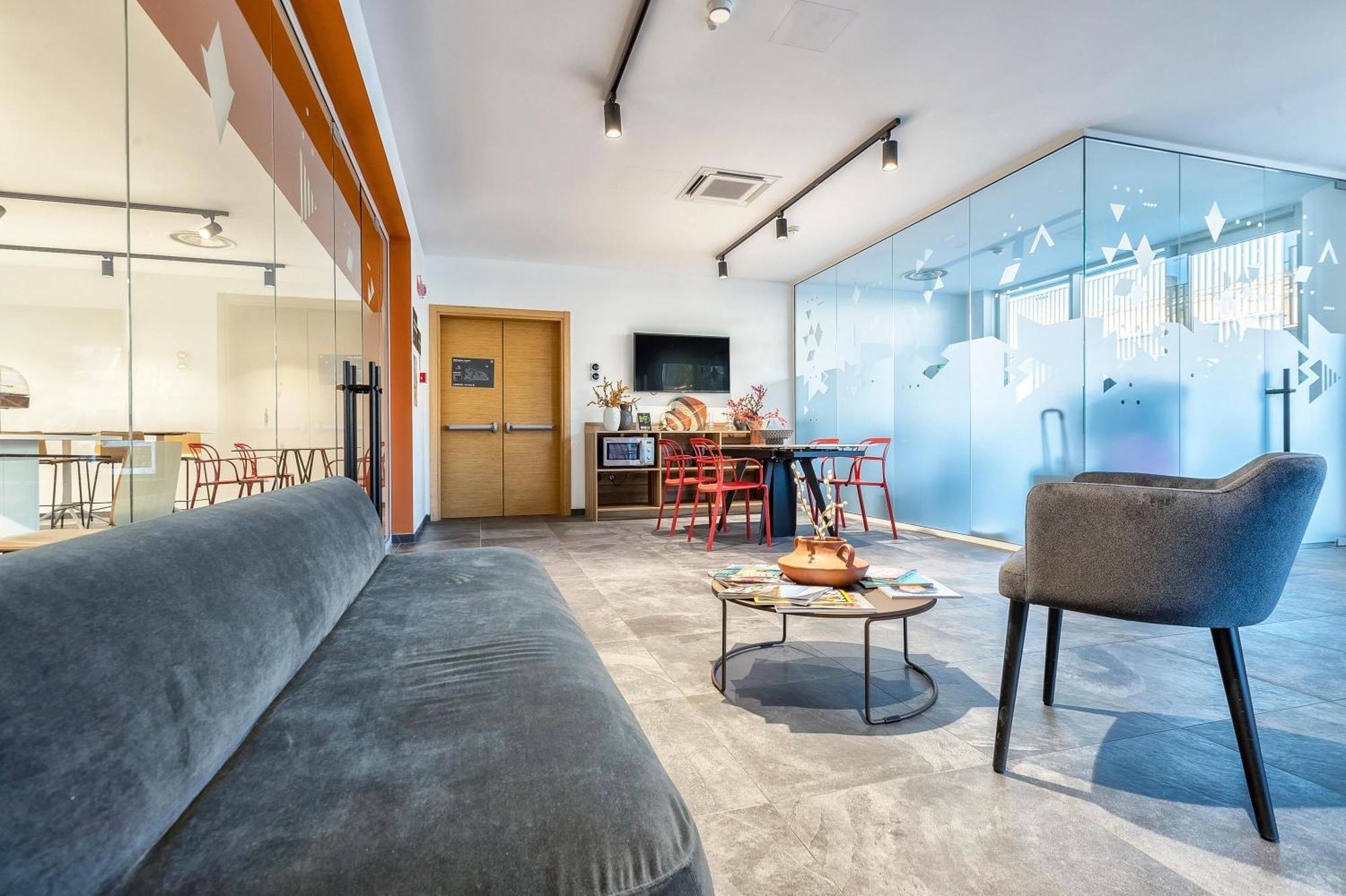 B&B Hotel ساساري المظهر الخارجي الصورة